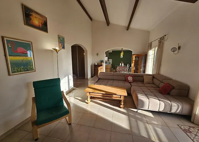 Typique Entre Terre Et *