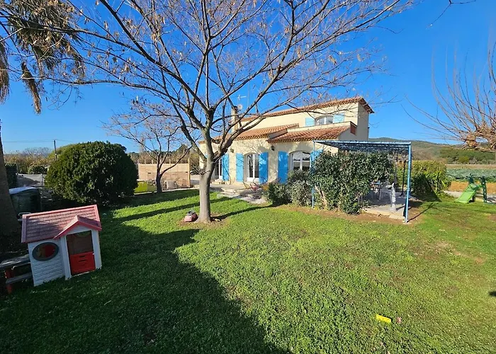 Typique Entre Terre Et *