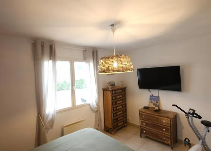 Typique Entre Terre Et * Hyères