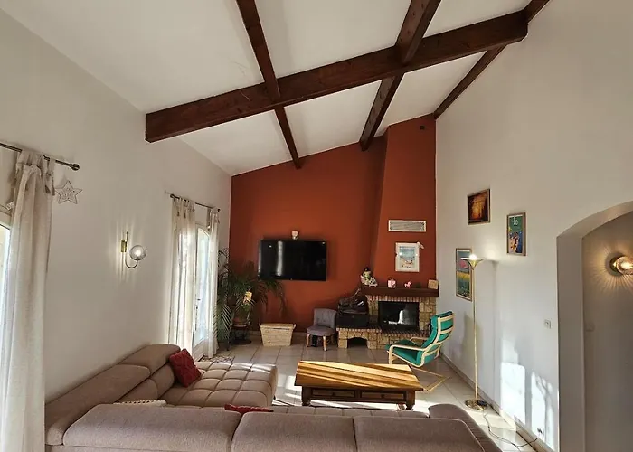 Typique Entre Terre Et *