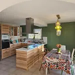 Typique Entre Terre Et Villa Hyeres