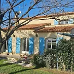 Typique Entre Terre Et Vila Hyères